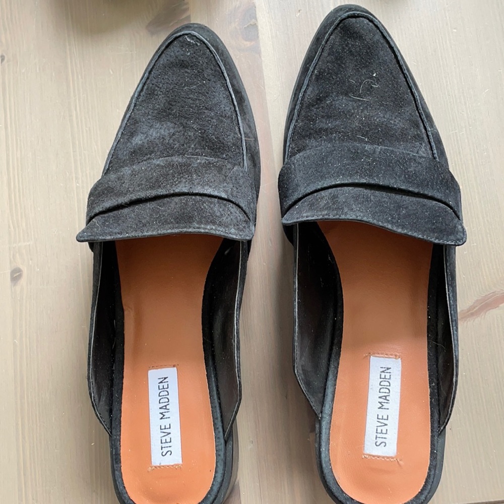 Suede slide